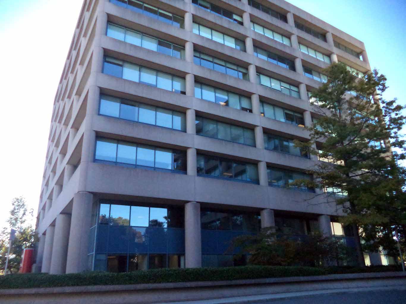 Regus - 895 Don Mills